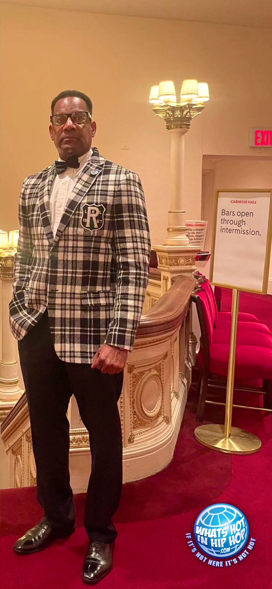 The #founder and #Chairman of that #WorldWide #Website <a href="/WHIHH/">WhatsHotInHipHop.com</a> <a href="/Realblackfoot/">Jeffrey B Hunter</a> #networking at #Carnigiehall #BusinessDevelopment #BusinessGrowth for #HipHop and #RNB #Music our #culture #JeffreyBlackfootHunter