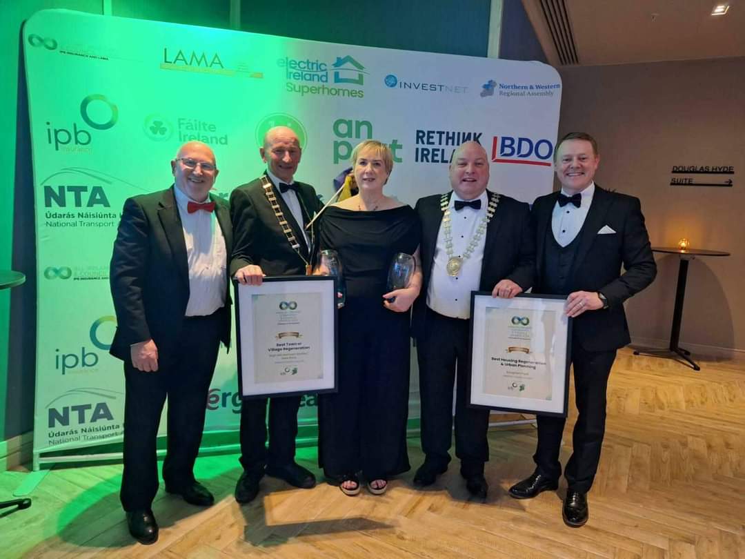 Visit New Ross tweet media