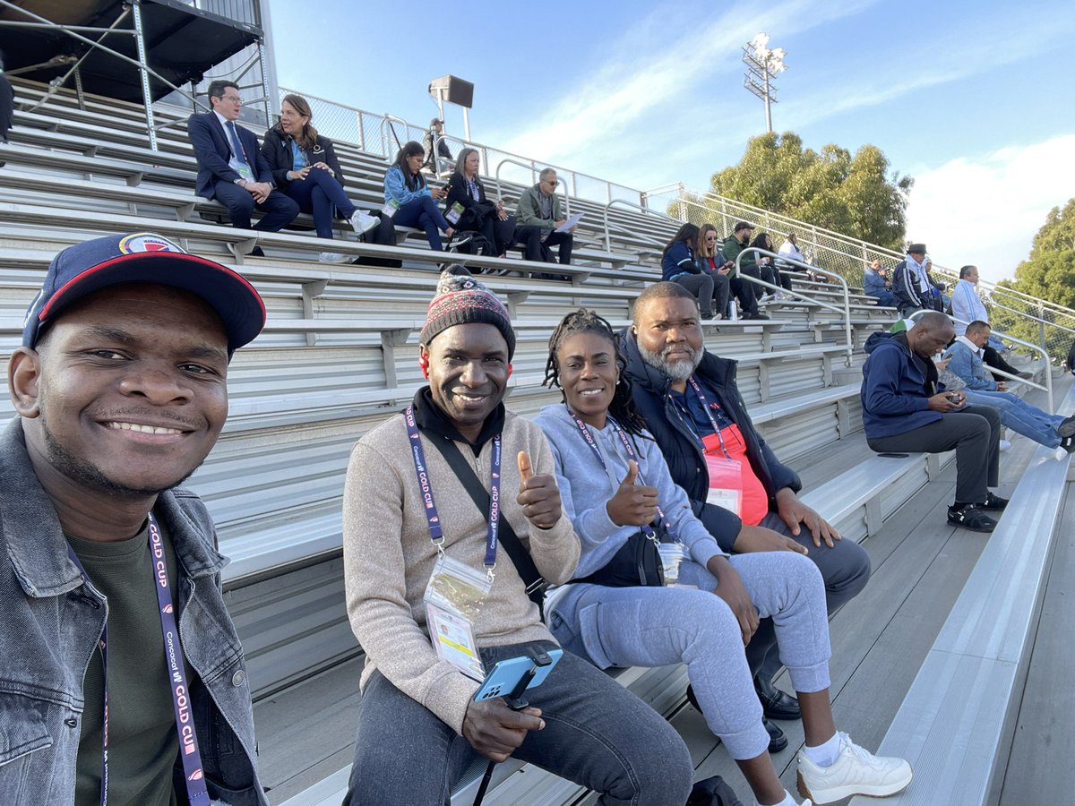 Caleb_Jephte's tweet photo. Pi gran yo la wi pou match sa… 🎙️✍🏽🇭🇹

Leguy Peterson, Marie Sofonie Louis, Frantz Duval @msofonie https://t.co/aKXOCknVum