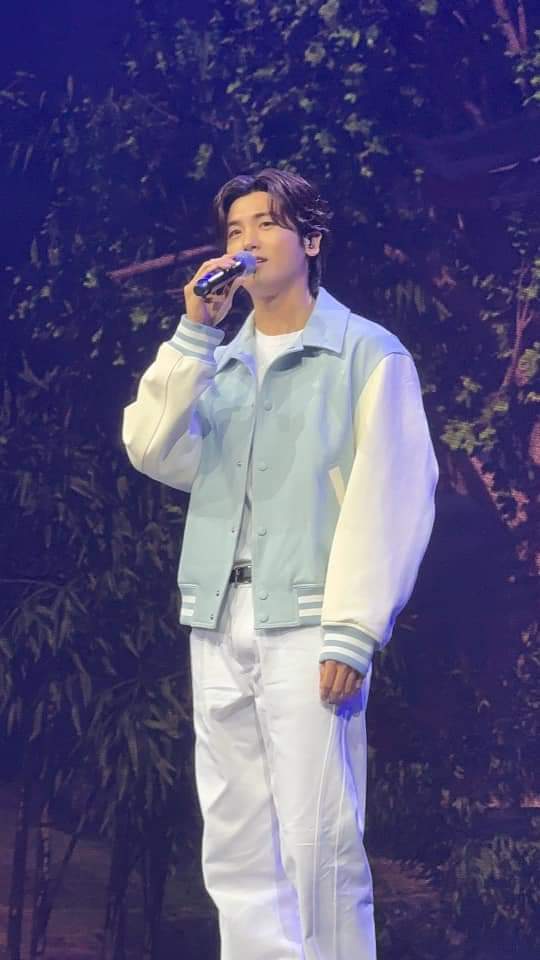 Angel on earth. Pogi mo!😍
 #MQLive 
#박형식 
#ParkHyungSik #ParkHyungsikInManila #PHSIKcretTimeManila