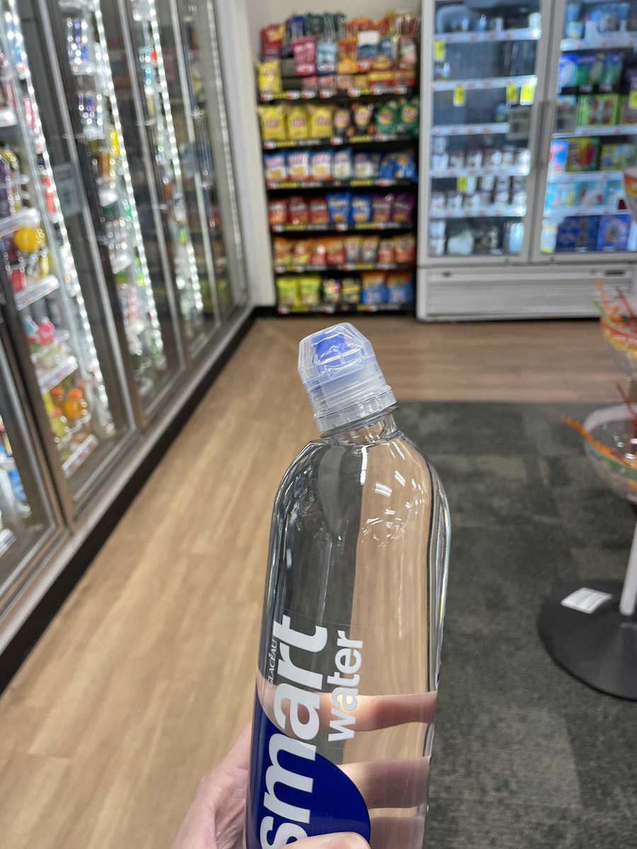 timmysterner's tweet photo. Me when someone tickles my neck https://t.co/zj4XIH42Uq