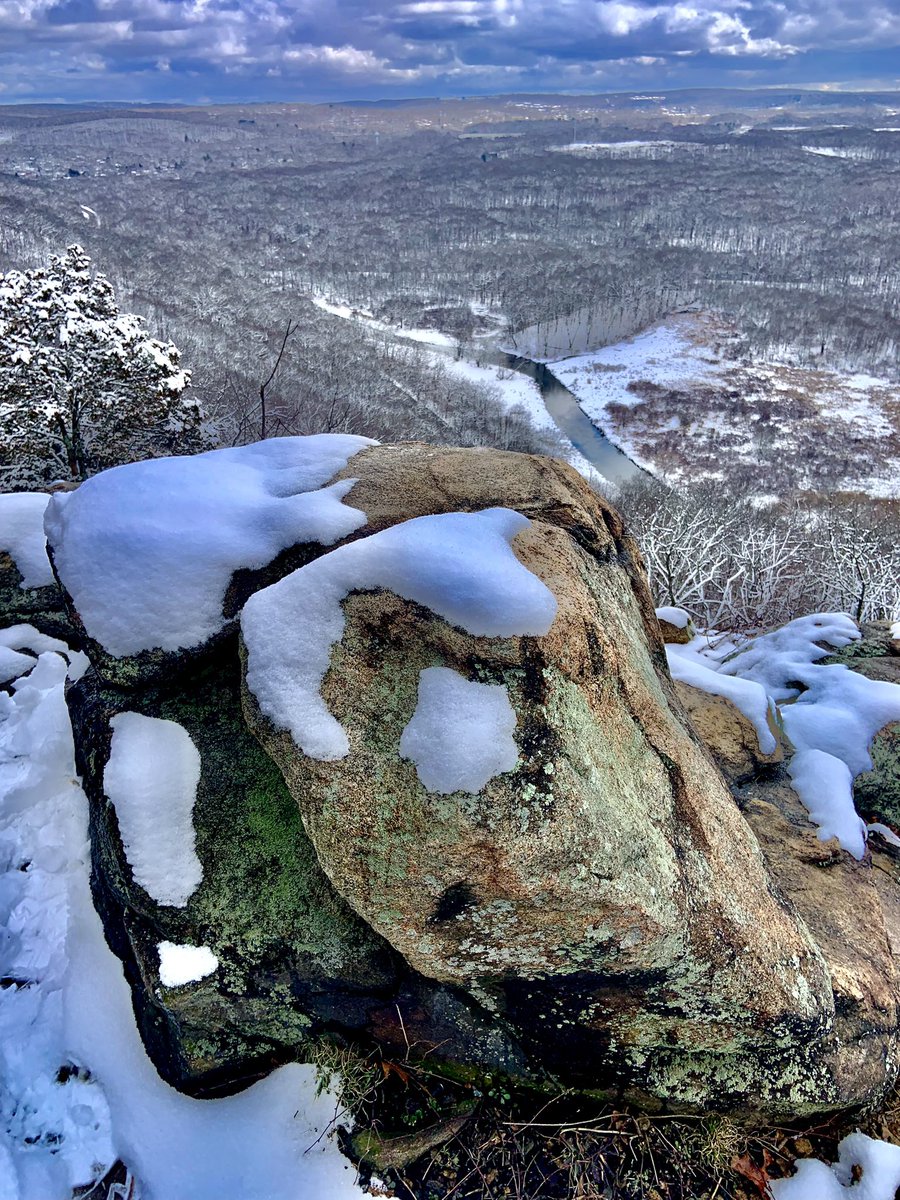 The river below

#wilderness #wildearth #view #panorama #landscapephotography #NaturePhotography #NewJersey