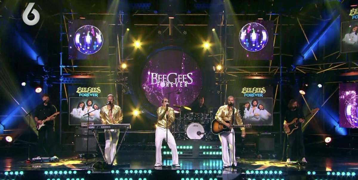 LoverKatten's tweet image. Waaaanzinig weer #BeeGeesForever 😍😍😍
#tribute #SBS6 
Ze gaan winnen! 
Ze staan nu bovenaan met 37.0 🎉🎉🎉