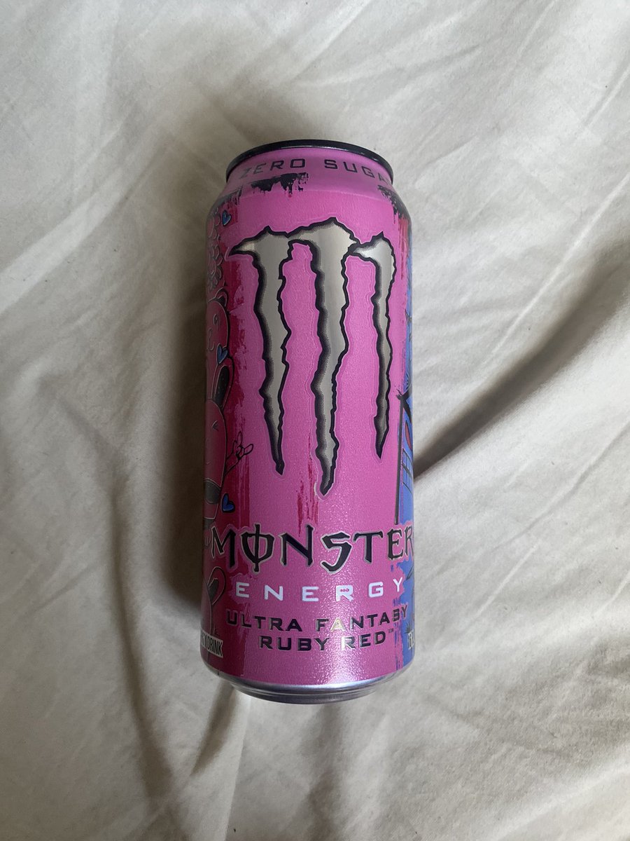 ebinsdiaryy's tweet photo. new monster flavor :) let’s see if it’s good or not https://t.co/2CyeKjUHHN