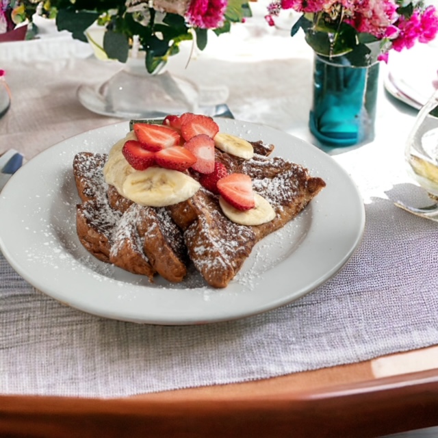 MosquitoCafeTX's tweet photo. Ease into the weekend with our French Toast! 
Cinnamon-spiced and topped with powdered sugar, fresh strawberries, and bananas. Choose between whole wheat or raisin challah for an extra twist. Add hickory smoked peppered bacon to complete your brunch experience. https://t.co/a7YYeXb5Jl