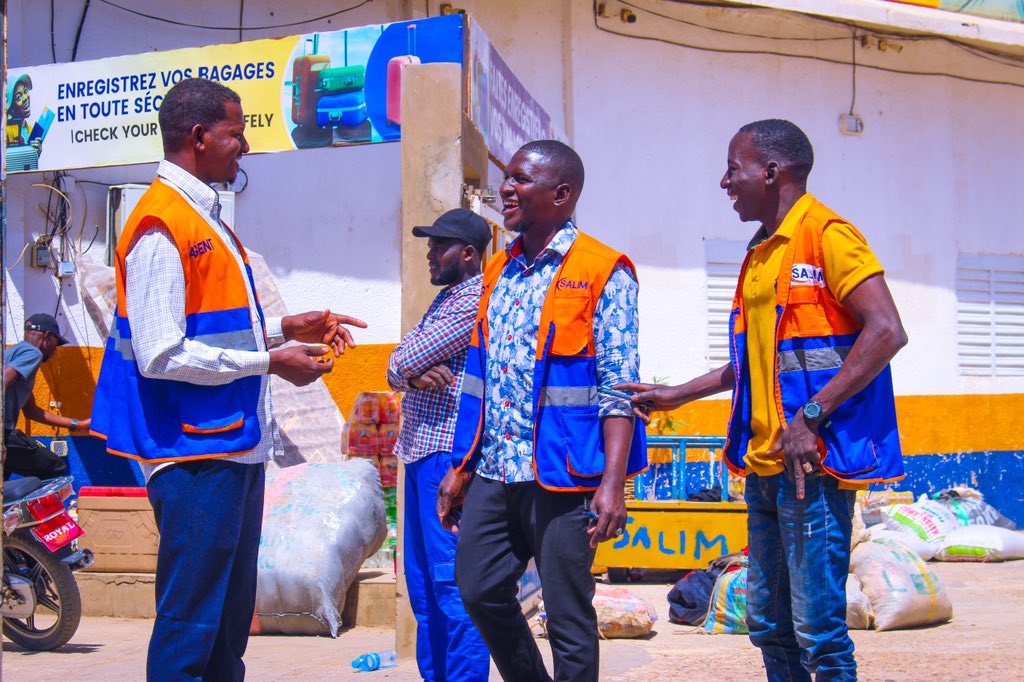 Nous aimons ce que nous faisons et nous le faisons toujours avec passion et amour 🧡 💙. Nous avons choisi de tout mettre en œuvre pour la satisfaction de nos clients car c’est ce qui nous rend heureux. 
Client satisfait = agent salim heureux. 
 !!! L’élégance du voyage!!!