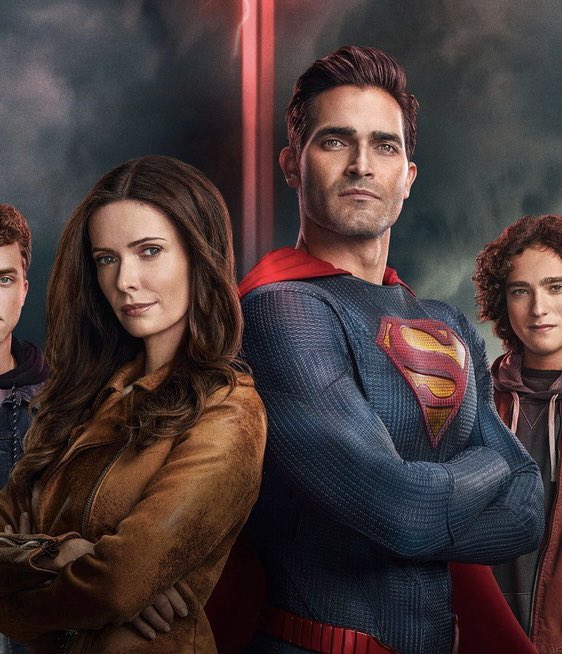 DiscussingFilm's tweet photo. The CW’s Brad Schwartz says the decision to end ‘SUPERMAN &amp; LOIS’ was by Warner Bros to not have the series conflict with ‘SUPERMAN LEGACY’.

“They don’t want a competing Superman product in the marketplace.”

(Source: https://t.co/XgaqYm62v8) https://t.co/BRDrHU2qyG