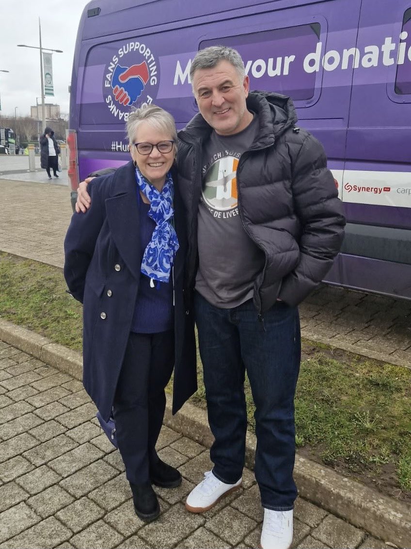 Great to meet up with @IanByrneMP who travelled from Liverpool to support the foodbank collection at today’s match. Always good to see fans from different clubs working together to help their communities @KillieFoodbanks @CeltsFoodbanks @FSFScotland @KillieTrust