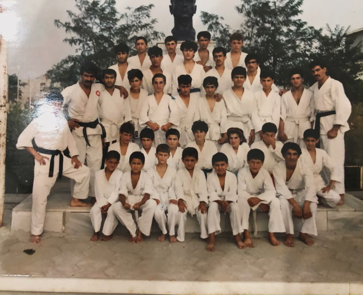 Bölgemiz iş insanı Muhammed TOPÇU kardeşimi ziyaret ettik
36 yıl önce Karate hocaları olduğum dönemlerdeki bir resmi  göstererek  Anılarımızı tazeledik
31 Mart seçimlerinde destekleri için teşekkür ederim
Ve diyoruz'ki
Sahada izi olmayanların Harmanda yüzü olmaz
<a href="/avadursun/">Abdurrahman Dursun</a>