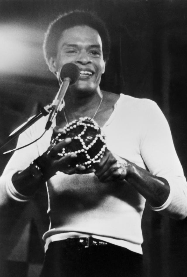 madero034's tweet photo. Una delle canzoni più belle del Mondo 

In una delle più belle voci della storia della Musica 

Al Jarreau 

She's leaving home
After living alone
For so many years

https://t.co/WScfl2MMr9 https://t.co/gvpB7vHOwH