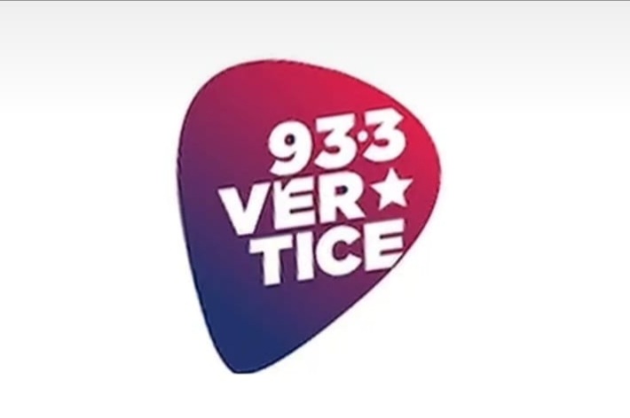 Último momento. Nuevo director en la radio Municipal Vértice (FM 93.3). Se trata de <a href="/santi_fernande5/">Santiago Fernández</a> que se hace cargo de la emisora tras la salida de <a href="/DiegoBarbara1/">Diego Barbara</a> que se concretó hace algunas horas. El traspaso formal se realizará la semana que viene