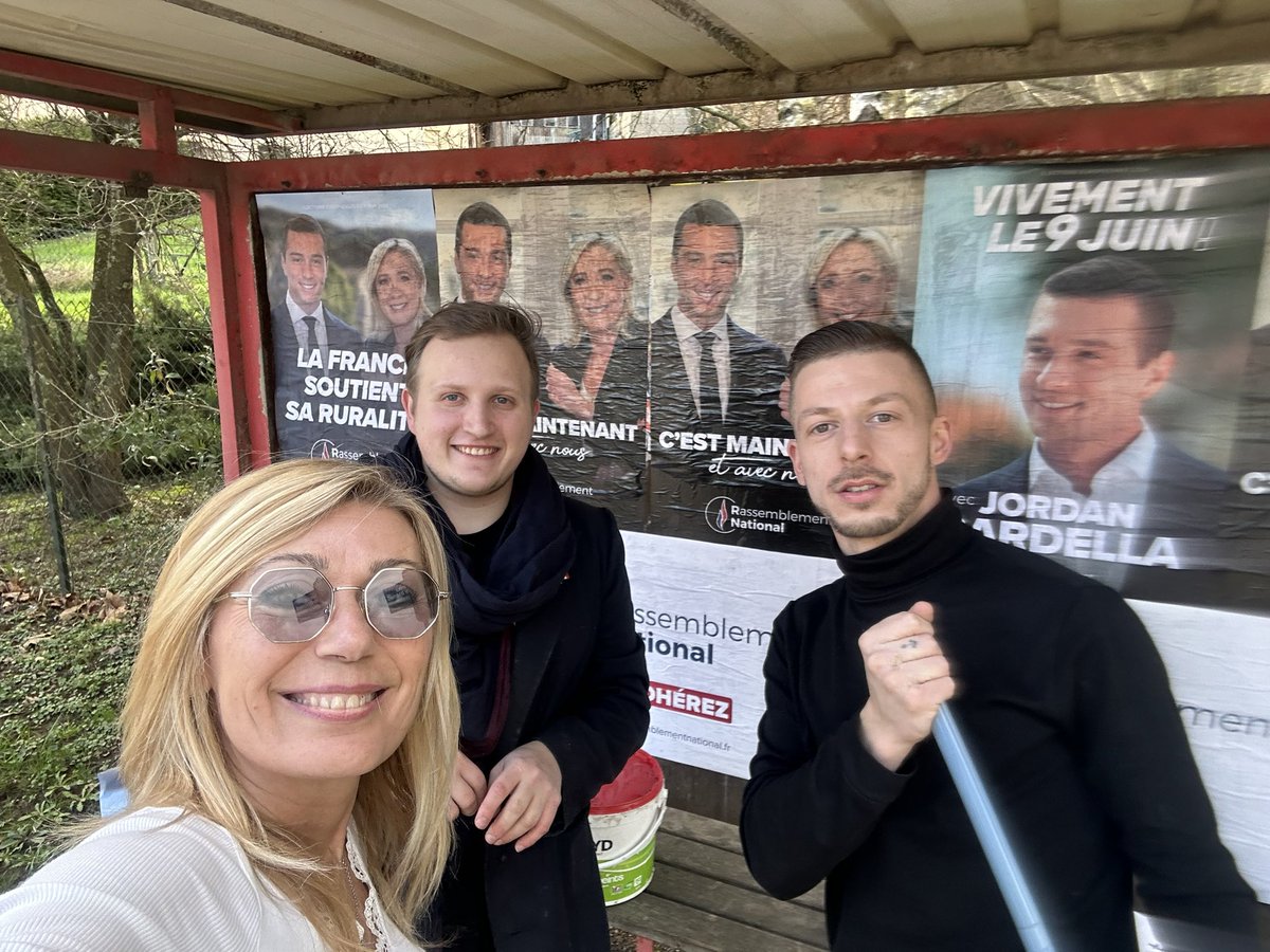 MurielRezze's tweet photo. Belle journée de campagne aujourd’hui à Pont-à-Mousson et sa circonscription. Ravie d’avoir fait la connaissance de @steven_rn54 et des militants du @rnj_54. Merci pour cette belle journée ! #VivementLe9Juin avec @J_Bardella ! 🇫🇷 https://t.co/U4GnNCcqpb