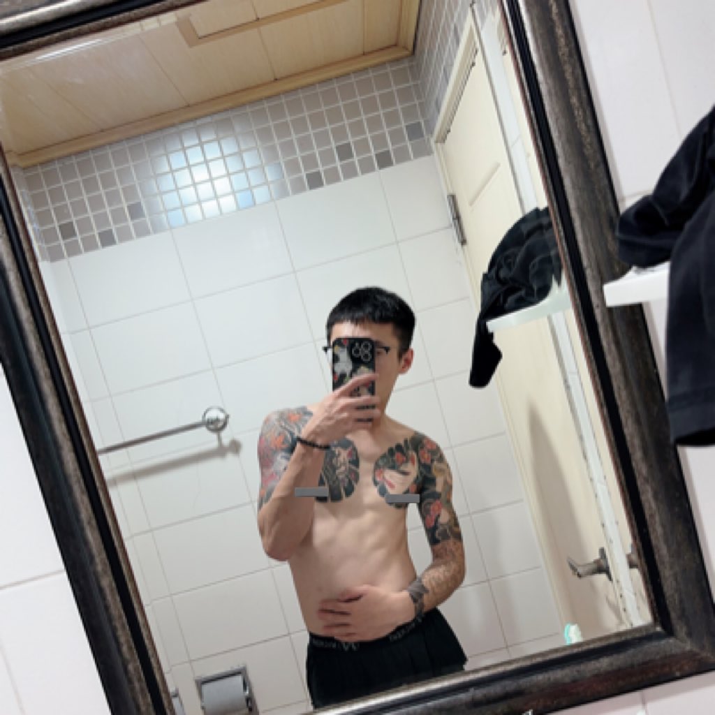 #NewProfilePic (新個人資料照片)