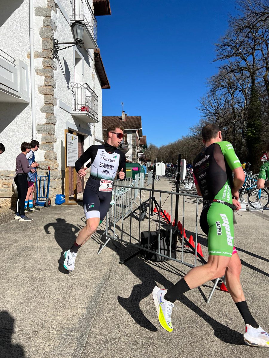 miguel_rojillo's tweet photo. Debut con Hiru Herri en duatlón!💚🖤 
Duatlón Basaburua 2024 
Primero de la temporada 💪 https://t.co/EZrQbQ3xNV
