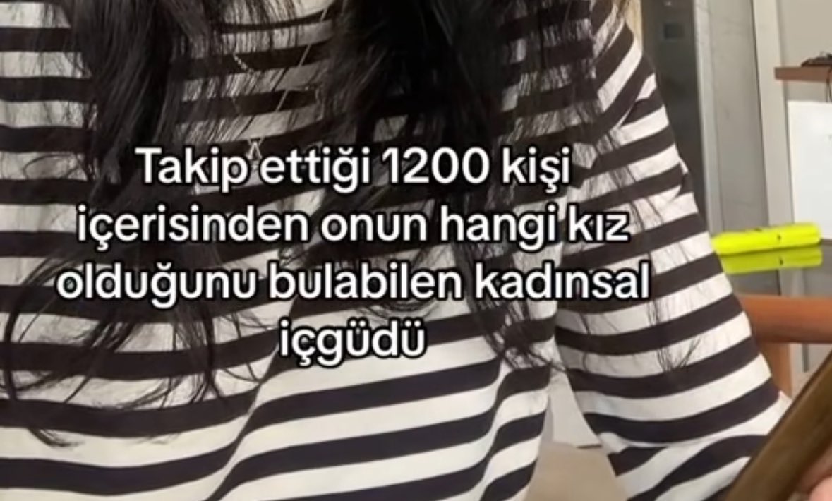 Benibrahimmm's tweet photo. Kızlar https://t.co/2U17eeO53r