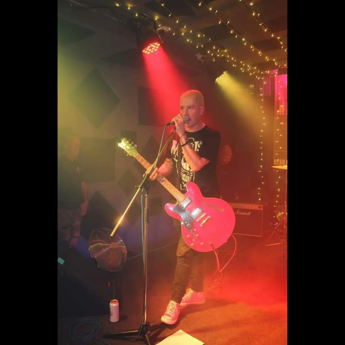 LoGOz_UK's tweet photo. 1/3 Brilliant @LoGOz_UK gig last night at #TheSchizophonics plus #LoGOz plus #UrbanCommandos @nevolumebar #Stockton! Great crowd packed out! Loved being the sandwich between 2 class bands! Top night! Massive thanks to @harland_sm
@PeeshNE63 @PaulLoGOz https://t.co/h7CzsOB254