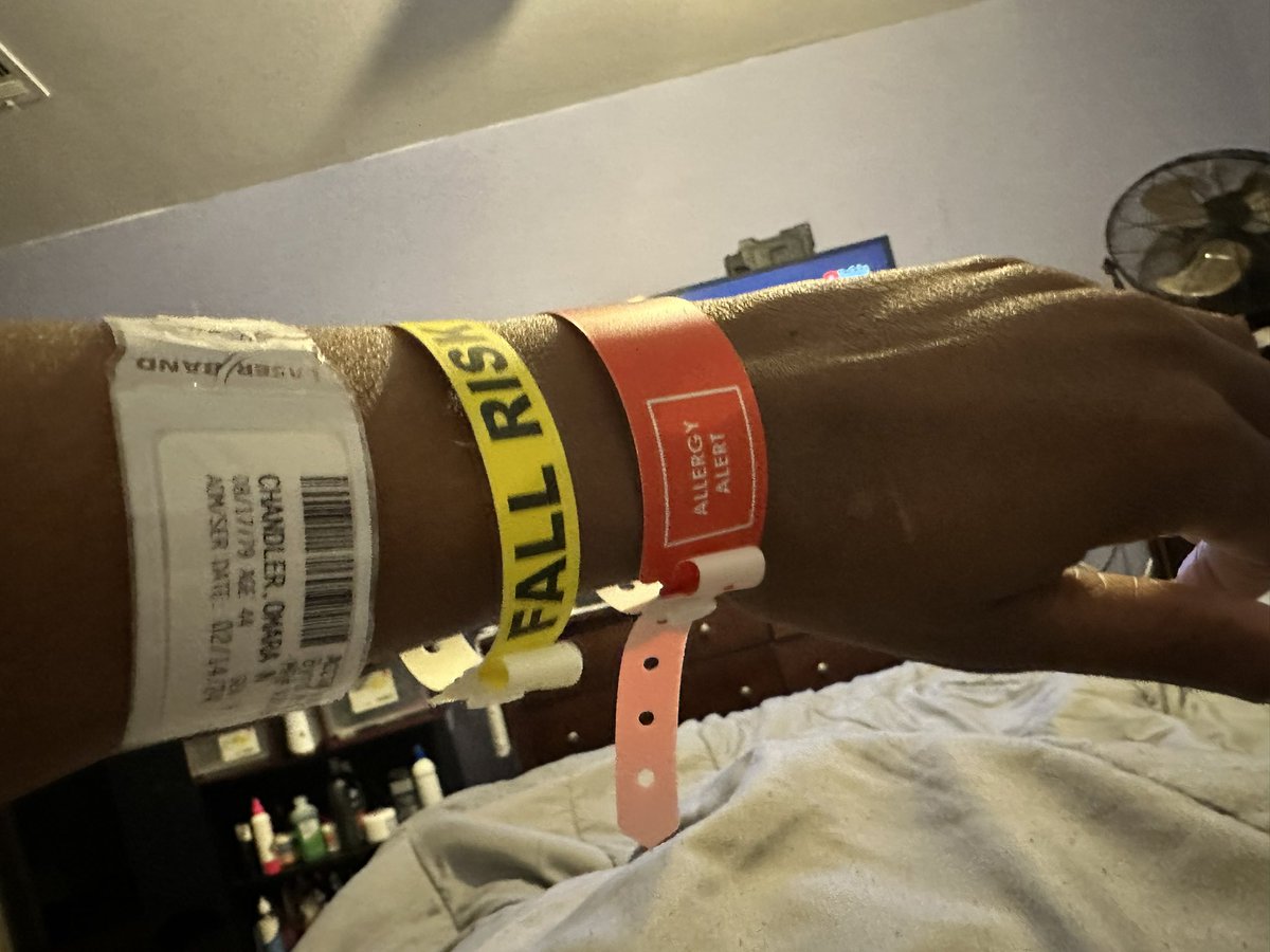 Mrs_1979's tweet photo. Surgery went well,On the road to recovery!!Thanks for the Prayers! https://t.co/eGBmx32rw0