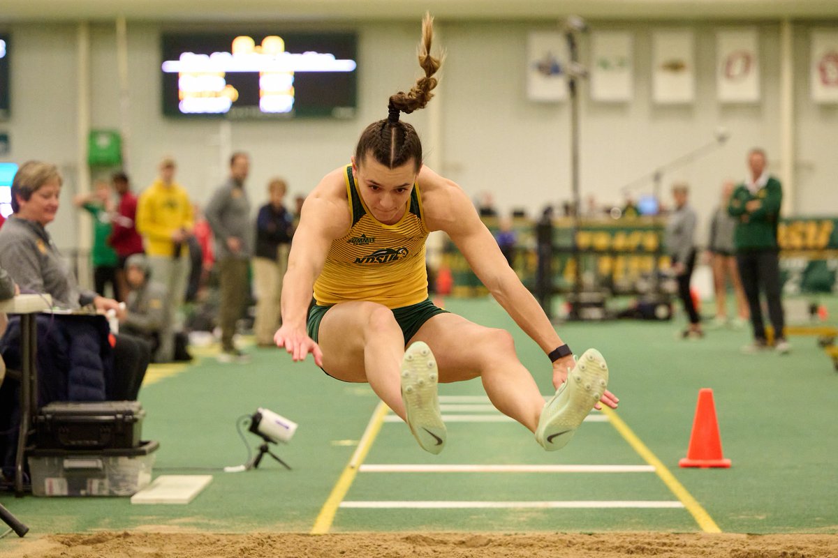 NDSUTrackField's tweet photo. Grace Emineth won the long jump with a personal-best 20-03.75 (6.19m).

She now ranks 2nd all-time at NDSU for the indoor long jump. Top 50 in the NCAA this season! https://t.co/bOHQKYPTPD