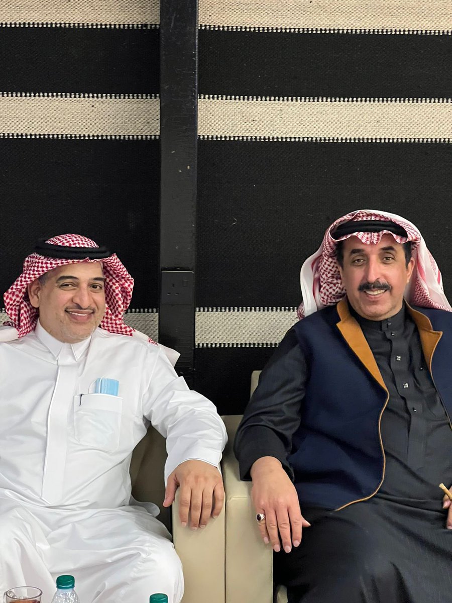 صحافيون (@sahafyun) on Twitter photo احتفى #صحافيون بالزميل الأستاذ هاني الغفيلي <a href="/haniws/">Hani AlGhofaily 🇸🇦هاني الغفيلي</a> بمناسبة تعيينه مديرًا عامًا للإدارة العامة للتواصل المؤسسي في مدينة الملك عبدالله للطاقة الذرية والمتجددة بحضور عدد من الزملاء والمسؤولين. احتفى #صحافيون بالزميل الأستاذ هاني الغفيلي <a href="/haniws/">Hani AlGhofaily 🇸🇦هاني الغفيلي</a> بمناسبة تعيينه مديرًا عامًا للإدارة العامة للتواصل المؤسسي في مدينة الملك عبدالله للطاقة الذرية والمتجددة بحضور عدد من الزملاء والمسؤولين.