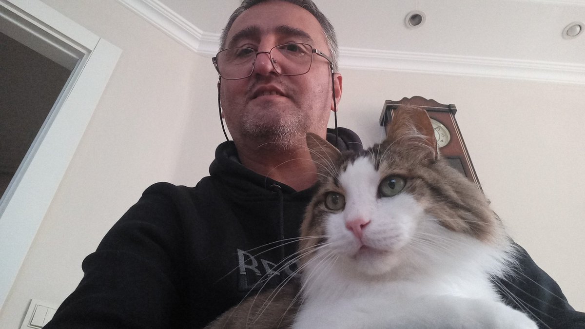 Barissukyen's tweet photo. #behzat oğlummm❤️❤️❤️❤️ https://t.co/lasBGUuGrp