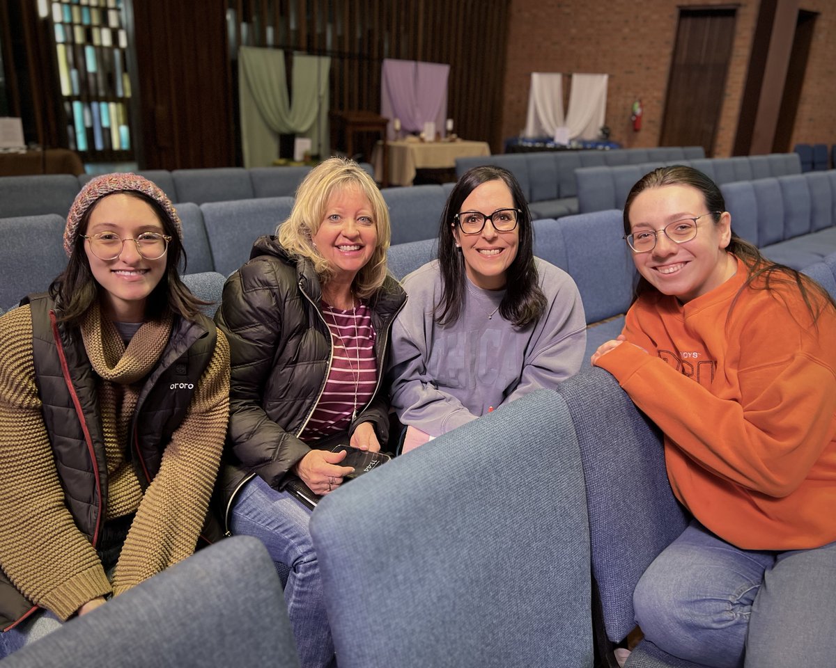 canterburyokc's tweet photo. #ForAllTheSaints // Outside dreary > inside cheerful + warm! Our musicians braved the cold weather to make music on a cold Saturday mornin’ 🍀🥶🍀 https://t.co/jSQnZzZSdP