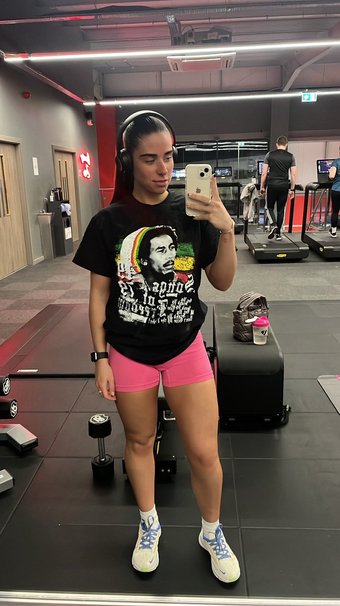 3 months till my first half! Please donate or share my page …ellgreatmanchesterrun2024.enthuse.com/pf/amy-stanley…  
All money is going to <a href="/MindCharity/">Mind</a> 🩵 <a href="/ManchesterHalf/">Manchester Half</a> <a href="/ajbell/">AJ Bell</a> <a href="/SalfordMet/">Salford Met</a> #training #running #gym #BobMarleyOneLove 
PS. The new Bob Marley film is amazing!💚