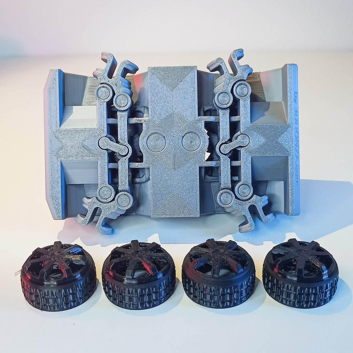 3dHonza's tweet image. Print-in-place CAR + KYBR Truck
My latest mechanical model of toy car with all-wheel steering is available now @Cults3D 
Chassis is fully functional right after print. 
No assembly or supports. Just attach 4 wheels.
#Cybertruck version included
Download: cults3d.com/en/3d-model/ga…