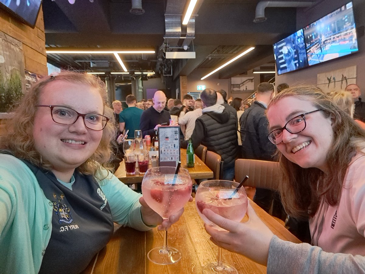 We made it!!! Need a drink after that flight/ferry😅 #buryfc #isleofman