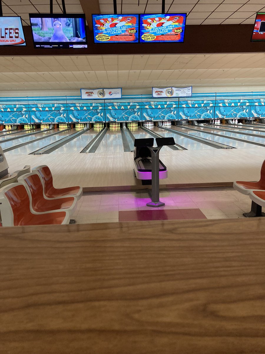 Listening to <a href="/KySportsRadio/">Matt Jones</a> while bowling a tournament in Louisville. Go cats! <a href="/ryanlemond/">Ryan Lemond</a> <a href="/DrewFranklinKSR/">Drew Franklin</a>