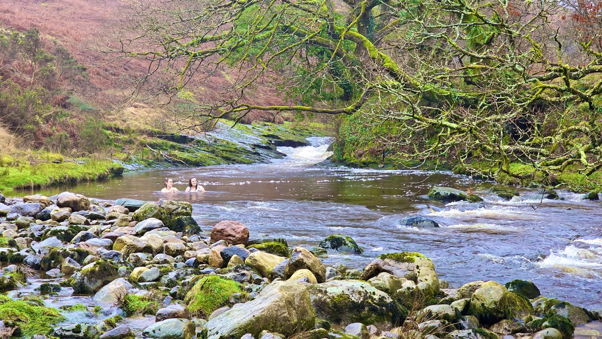 Washing away impending changeover anxiety in the only way we know how these days… by getting in a body of wild Welsh water 🏔️♥️