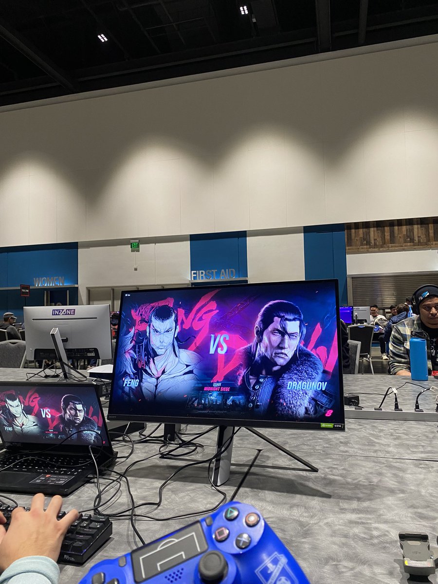 Ptdr j’ai fumé 2-3 bougs à Tekken au Genesis ils m’ont demandé si j’étais un top français venu faire le tournois 

Comment leurs expliquer que je suis un commentateur Mario va Pikachu