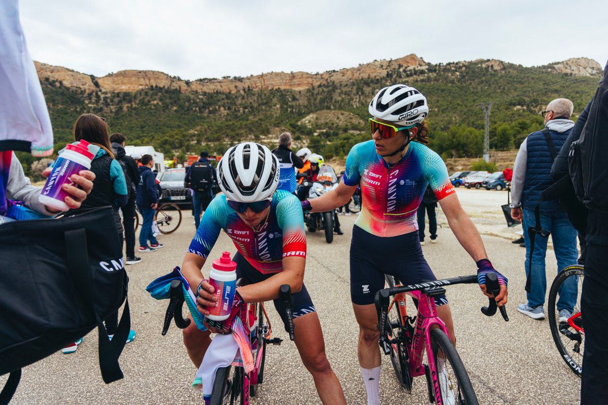 'We all knew the last climb would be very steep and challenging.' @KNiewiadoma takes 3rd place and moves into 2nd on the general classification with one stage to go! Reactions from stage 3 of #SetmanaCiclista ⤵️ wmncycling.com/xorret-de-cati/