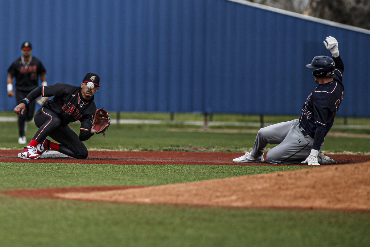 tamuvjaguars's tweet image. Poetry.

#JagBall #4to1 #ThisIsOurTeam