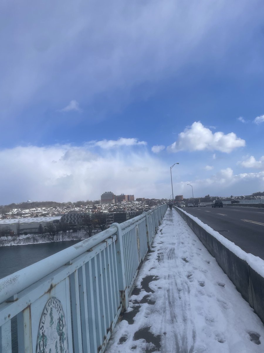 pittfan7804's tweet photo. 40th st bridge #FB11 https://t.co/EzVxOoafWS