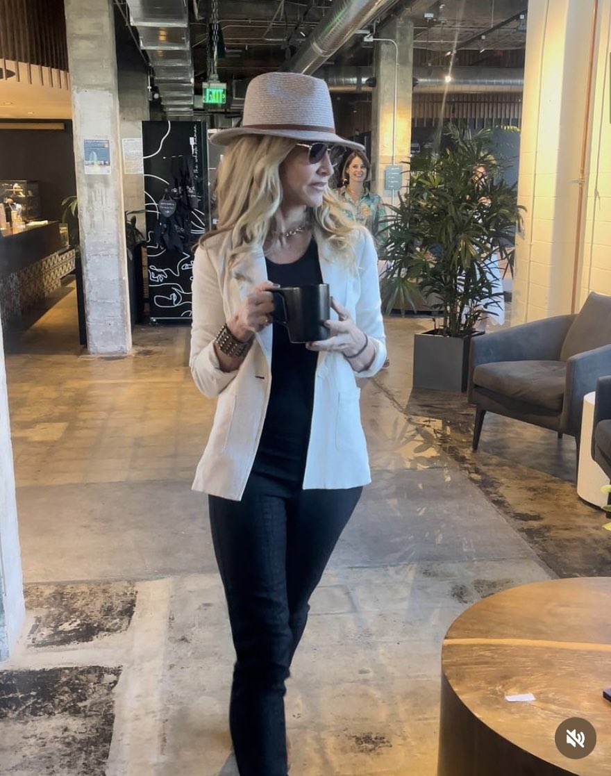 What are you willing to let go of to create more space for something even better to come into your life?

I truly believe everything we want is on the other side of this one question. 

What are your thoughts? Do share below 👇