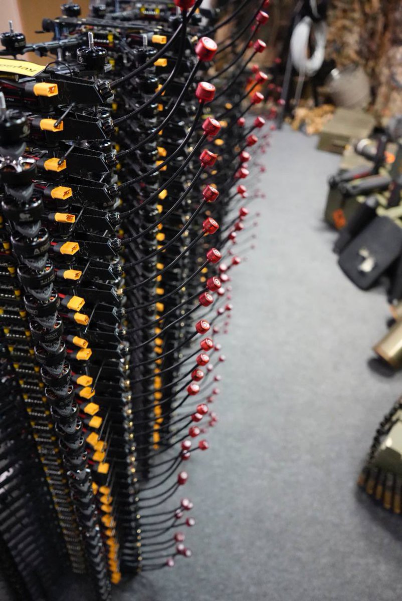 wilendhornets's tweet photo. Produced, packed, and sent out today to the front lines 222 (!) drones #wildhornets 🐝💥

Powerful Saturday 💪 https://t.co/bSj2gEQfBs