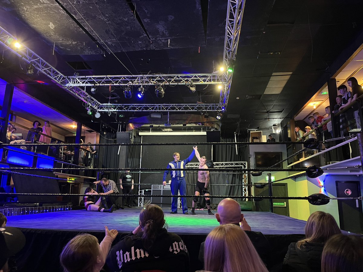 Lucy Simons tweet media