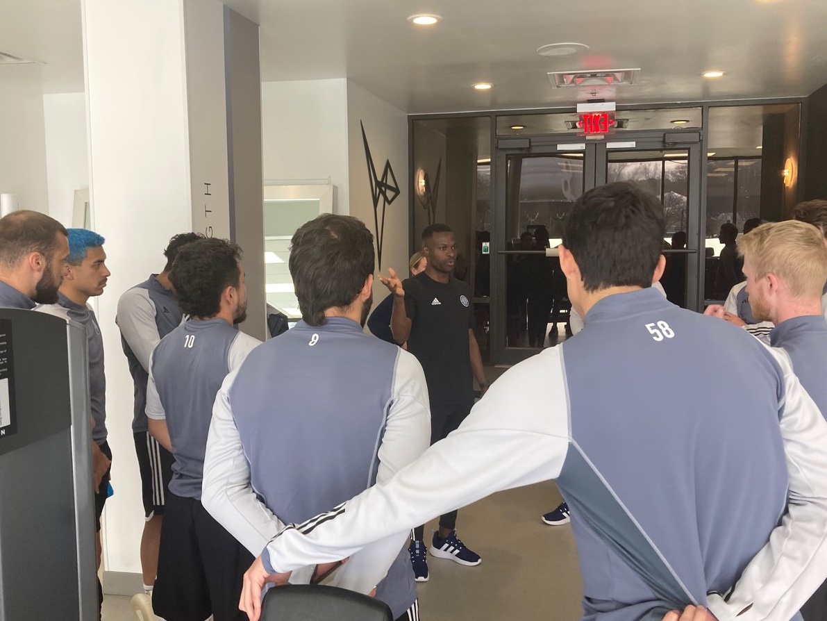 Assistant coach <a href="/Richarddixonja/">Richard Dixon</a> leading the team in a regen session.

Quick turnaround with brunch-time kick-off tomorrow at 11am CT/12pm ET.

#ChattanoogaAlways | #SomosCFC | #BlastoffBattle