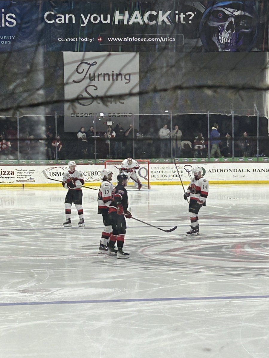 BeckyLaymon's tweet photo. #17 is in the house! Belleville vs Utica! https://t.co/t7OcNLe2mn