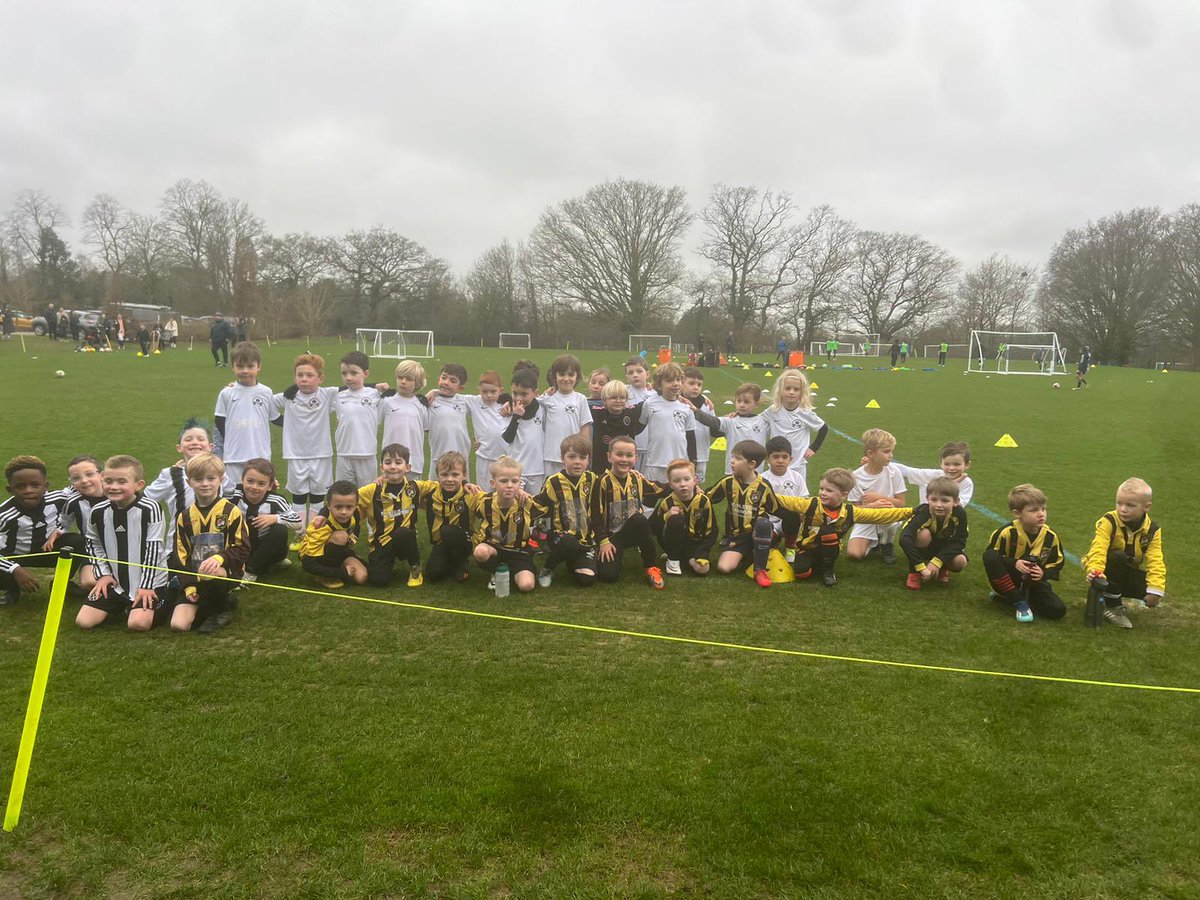A great advert for grassroots football with our friends @COLEBROOKROYALS as we fielded 3 x U6 teams each in a round robin festival of football. Great experience for these young ballers and nice to get some game time instead of our normal Cubs training. #tigersfamily #Tigerscubs