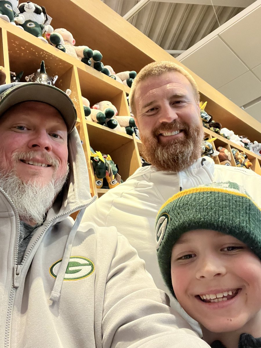 BRANDOS1's tweet photo. @kuhnj30 thanks for taking time to get a photo!!  You made our day. 
#carrytheg https://t.co/MTtH4EpEn1