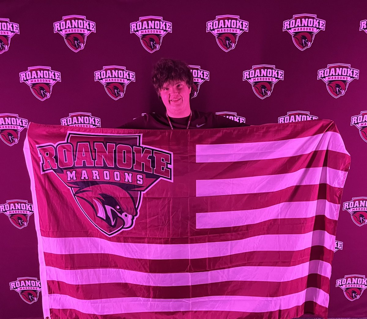 ConnorJosephson's tweet photo. Ecstatic to announce my commitment to continue my athletic and academic pursuits at Roanoke College. Thankful for my entire support team who has helped me and guided me along this journey! #GoNoke @RoanokeFB @BryanStiney @DanOrnerKicking @AFPatriotFB @Coach_Ferrick @CoachGiancola https://t.co/bgDBRDooX2