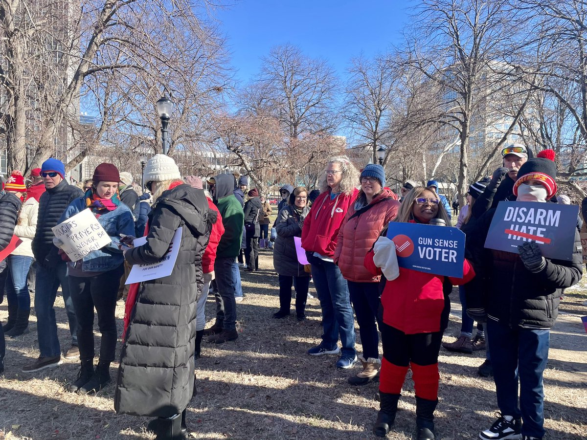 MomsDemand's tweet image. NOW: In the wake of the mass shooting at the Kansas City Chiefs' Super Bowl victory parade, our volunteers are rallying with survivors, lawmakers, and other gun safety advocates to spread awareness about gun violence and discuss solutions to this burgeoning epidemic. #MOLeg