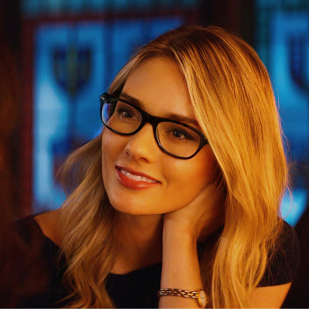 glasses_kate's tweet photo. The most perfect face in the world. https://t.co/pcbcPTGsUz