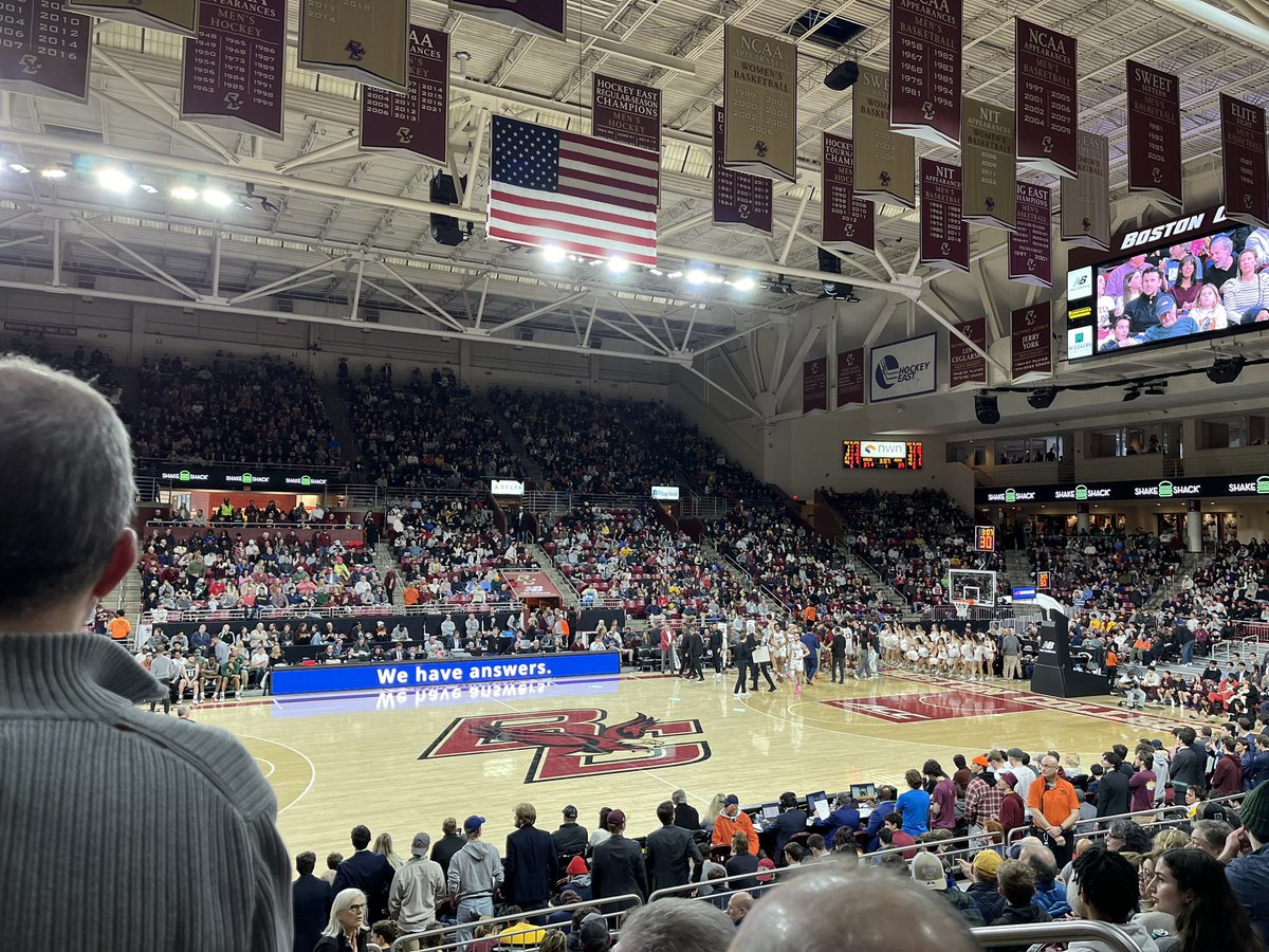 dcomito's tweet image. First basketball game at Conte in years. Go Eagles! #BCEagles