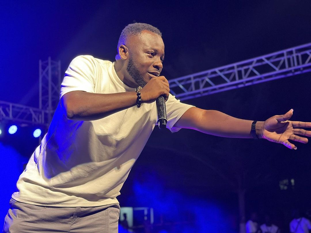 rwh_umat's tweet photo. 📸📸Pictorial excerpts of lekzydecomic performing live at Freshers Akwaaba Artist Night🎤🎤🎤🎤
#akwaabanight #artistnight #entertainment #rwh #umat https://t.co/9QxH4mmusf