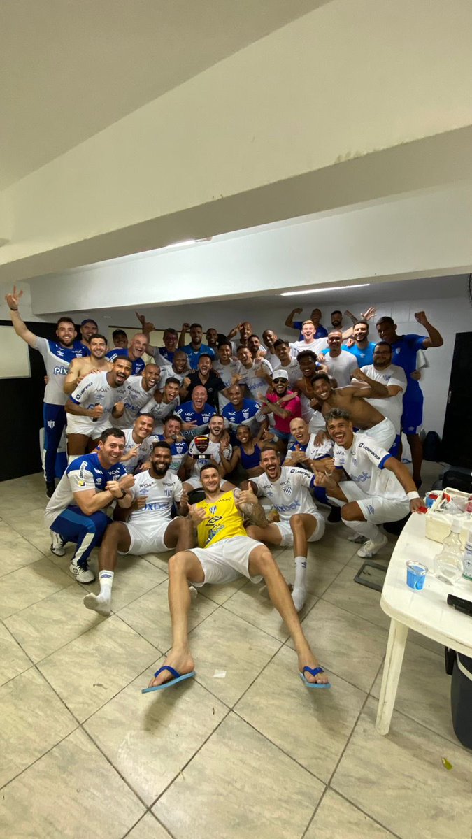 🦁🤷🏻‍♂️ O MAIOR DE SC VENCEU, VIU?!

#DaIlhaÉsOLeão
#PraCimaComARacaToda
#SejaSocio  
📷: André Palma Ribeiro/<a href="/AvaiFC/">Avaí Futebol Clube</a>