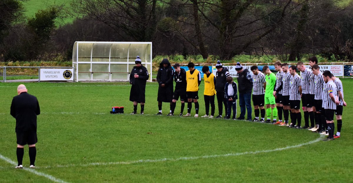 It was with great sadness we learnt of the passing of Mair Davies this morning, so soon after she lost her dear friend Gwen, another faithful supporter of the club. We are greatly indebted to them both, and extend our deepest condolences to their families. #magpies #unclwb 🖤🤍