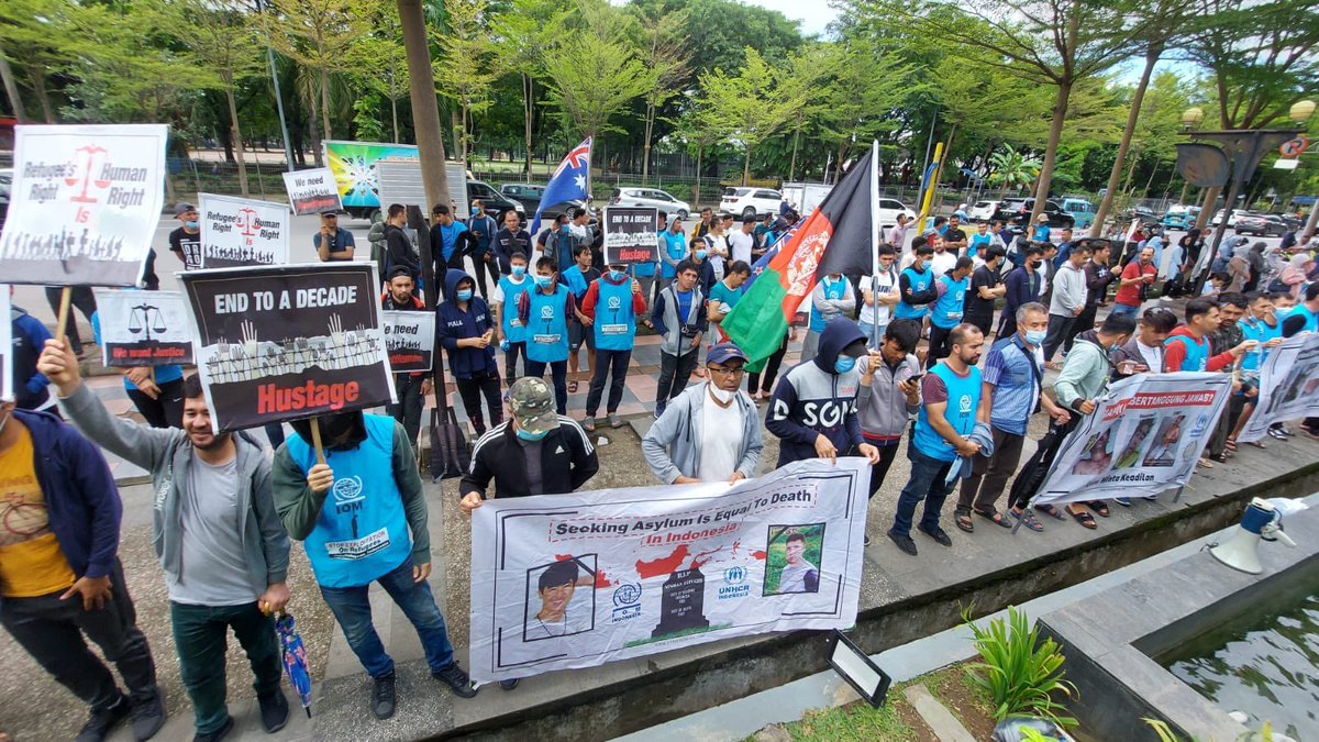 #End12YearsInLimbo_Indonesian
Hazara Refugees who have been victims of wrong policies in Indonesia for more than a decade, we ask everyone who believes in humanity to help the aggrieved.
 <a href="/POTUS/">President Donald J. Trump</a> @JustinTrAlboMP
