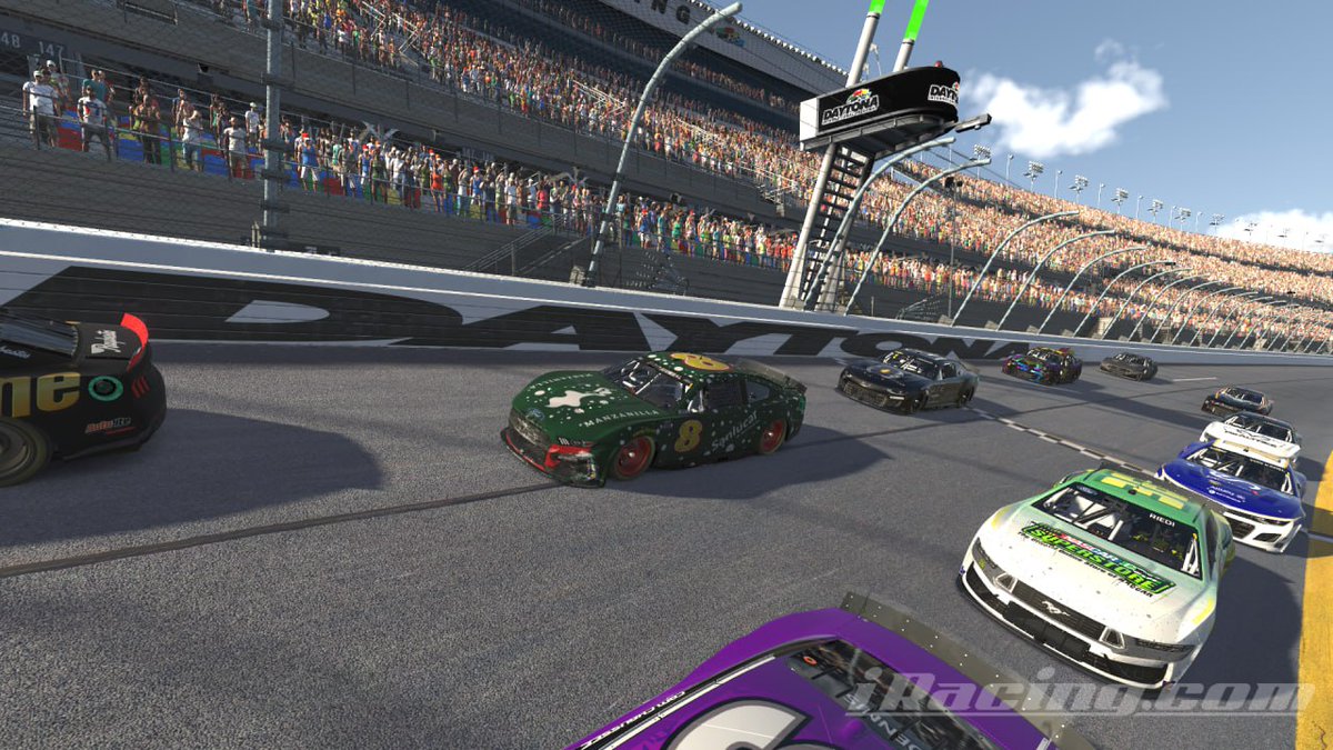 Correr las #Daytona500 de ⁦<a href="/iRacing/">iRacing</a>⁩ son ya tradición y si, por una vez, se acaban (y en podium🥉) po mejor que mejor